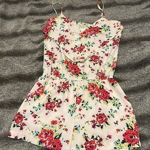 G By Guess Floral Romper (S)